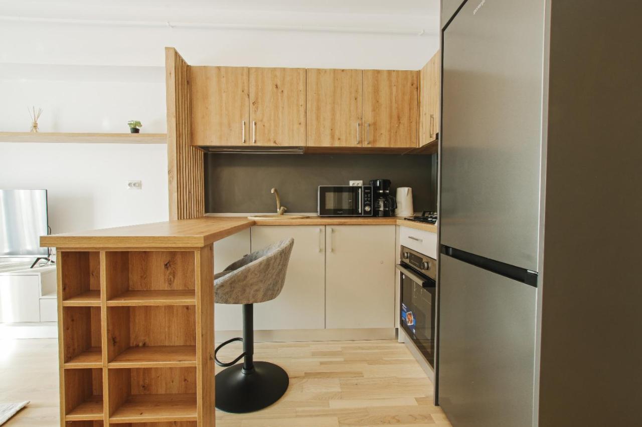 Himson-Beige Apartment Яссы Экстерьер фото